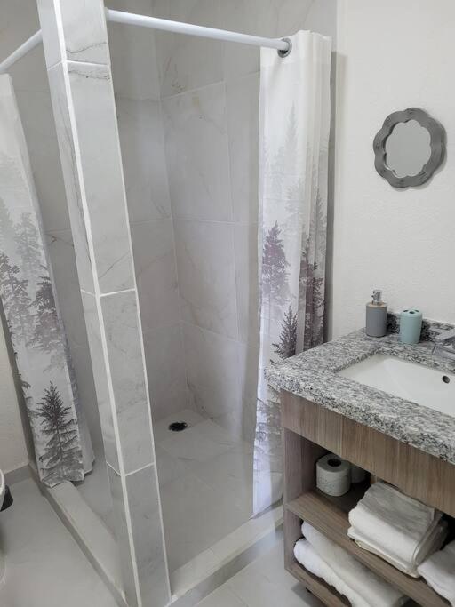 New 3 Bedrooms 2 Bathrooms Fully Equipped At ! Playa del Carmen